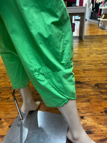 GILYA - GREEN 7/8 LOOSE FIT TROUSERS