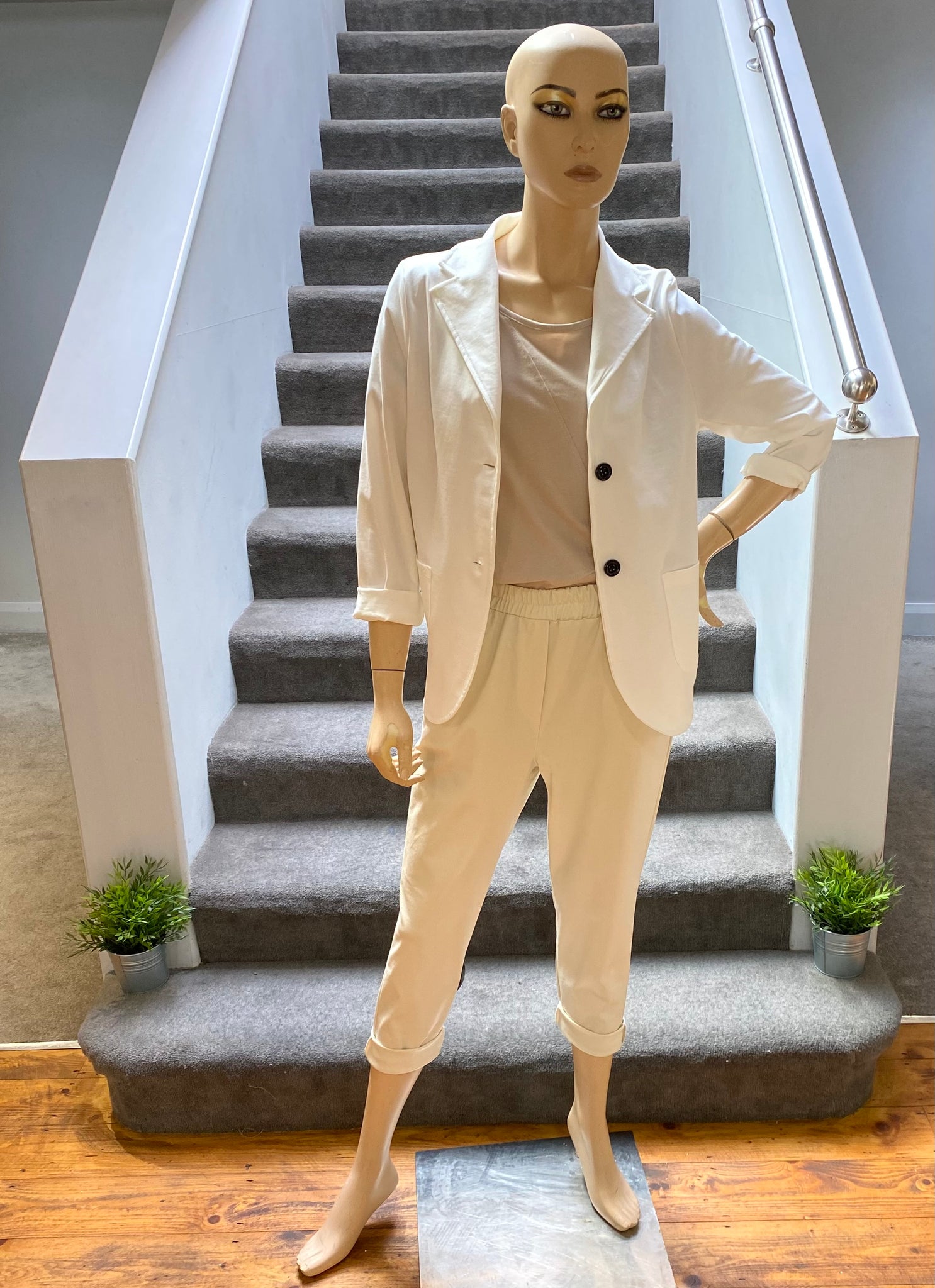 GILYA - CREAM SLIM LEG TROUSERS