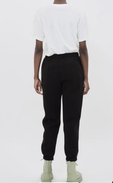 GILYA - BLACK JOGGER SWEATPANTS (PRE ORDER)