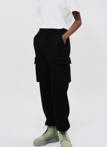 Gilya - BLACK CARGO SWEATPANTS